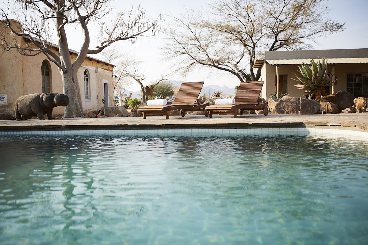 Solitaire Roadhouse Lodge