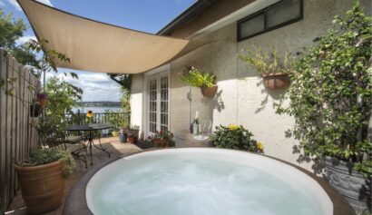 The Lakehouse Bed and Breakfast